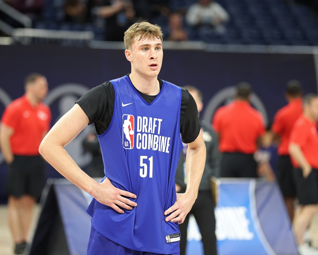 王健：NBA对小绿屋受邀人数无限制 去年起为避免球员尴尬变得谨慎